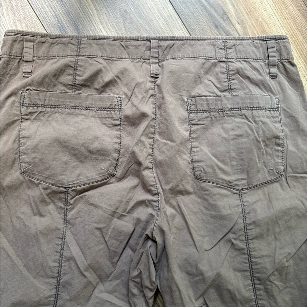 LOFT Women’s Brown Cargo Pants Lightweight - Picture 5 of 6